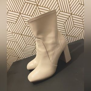 Penelope stretch boots